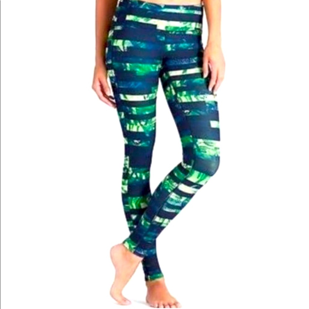 Athleta Flow Chaturanga Legging Printed Navy Blue / Lime Green Stripes Size M